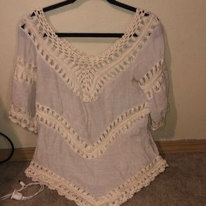 Sheer-knitted short sleeve low cut shirt